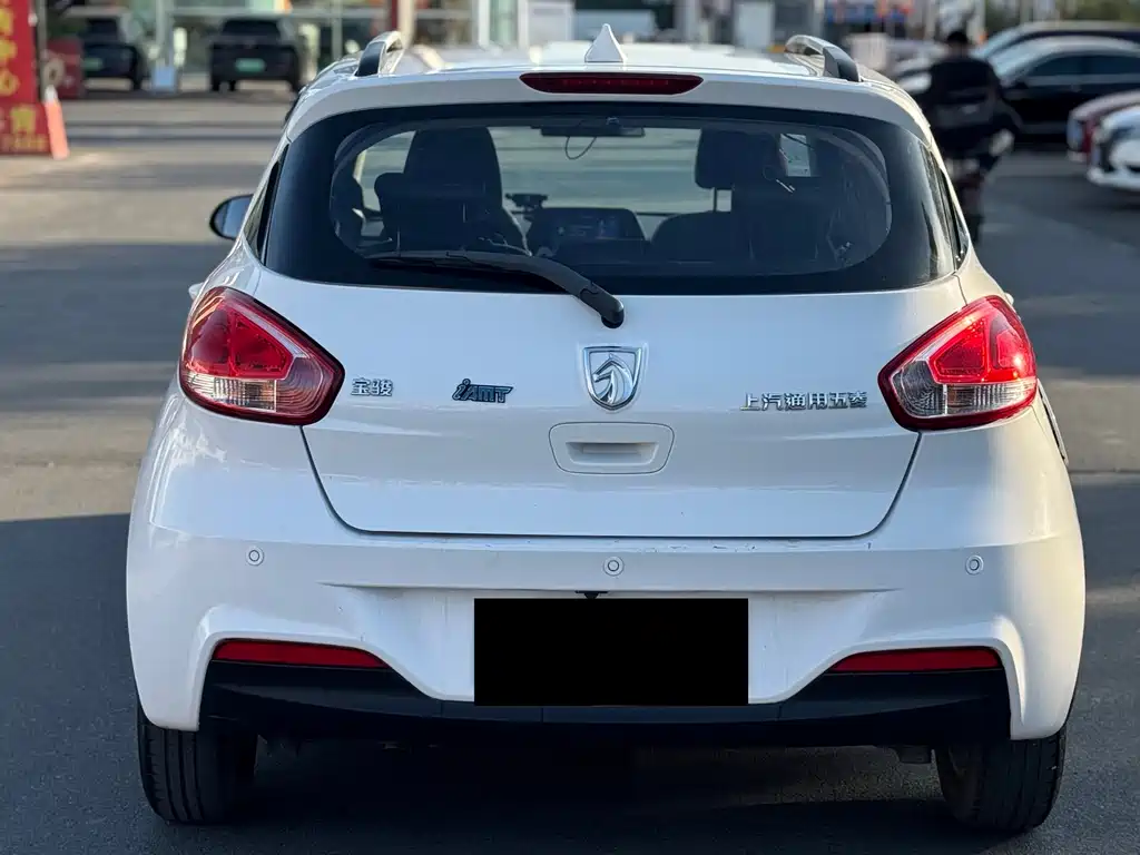 Baojun 310 — миниатюра 8