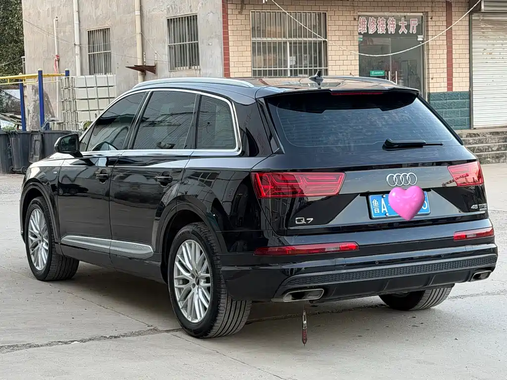 Audi Q7 — миниатюра 9