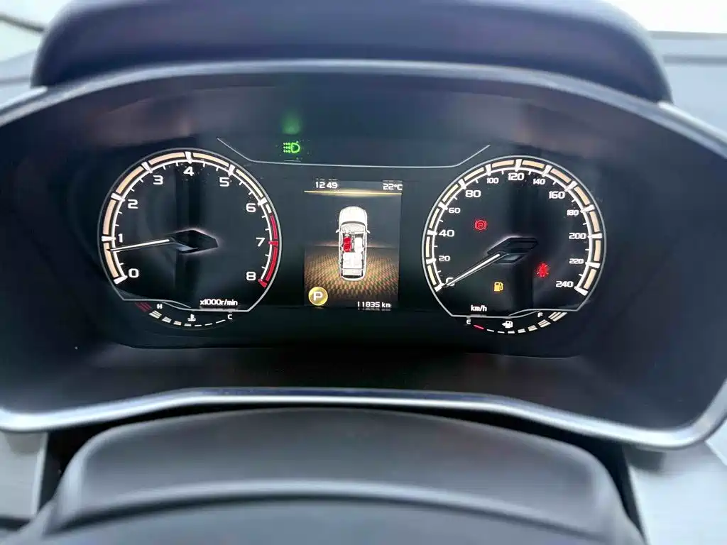 Geely Binyue — миниатюра 12