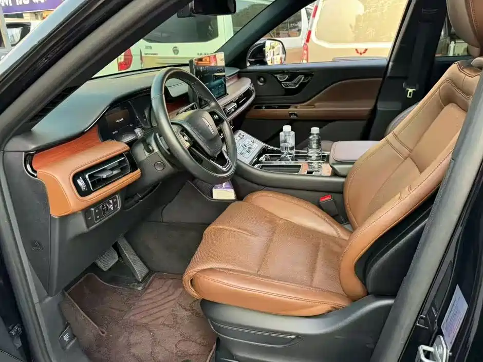Lincoln Aviator — миниатюра 3