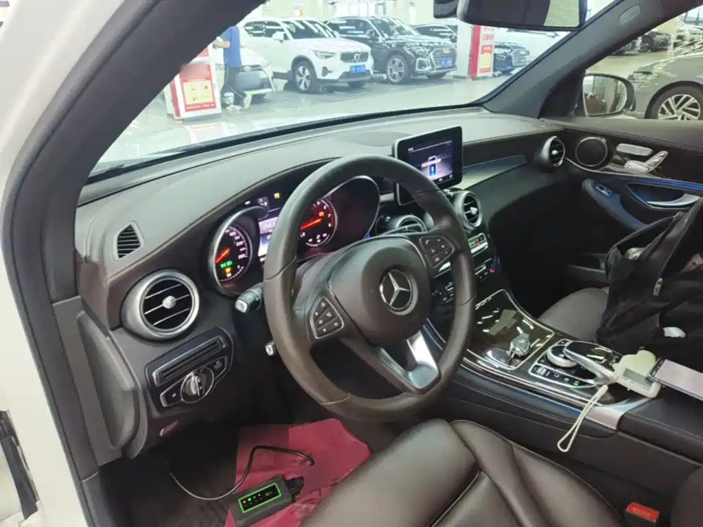 Mercedes-Benz GLC — миниатюра 10