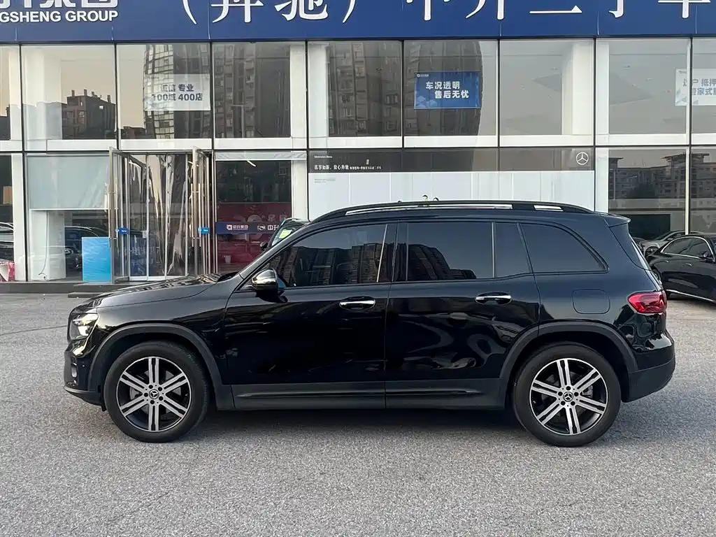 Mercedes-Benz GLB — миниатюра 6