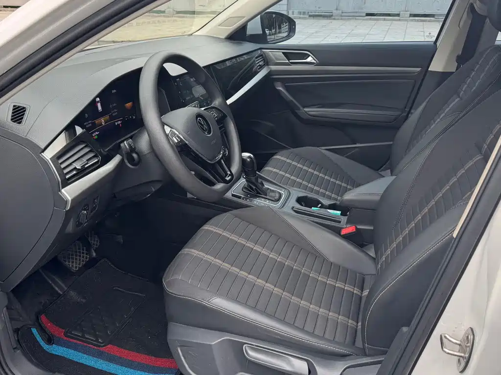 Volkswagen Lavida — миниатюра 4