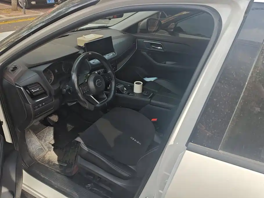 Nissan X-Trail — миниатюра 9