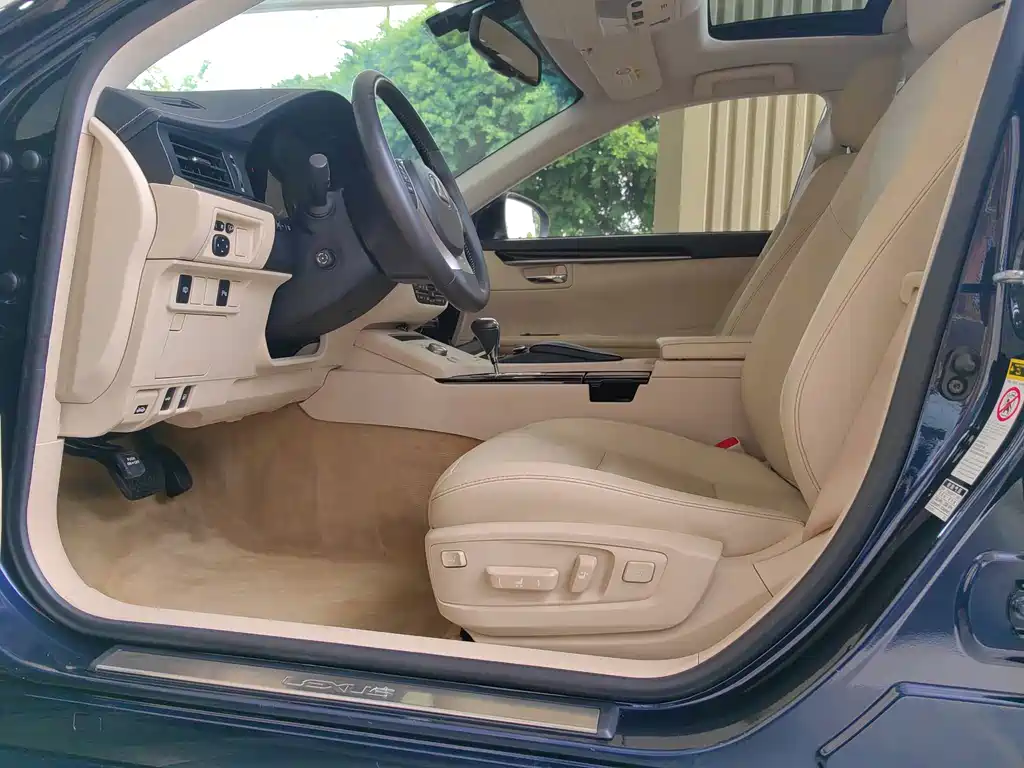 Lexus ES — миниатюра 4