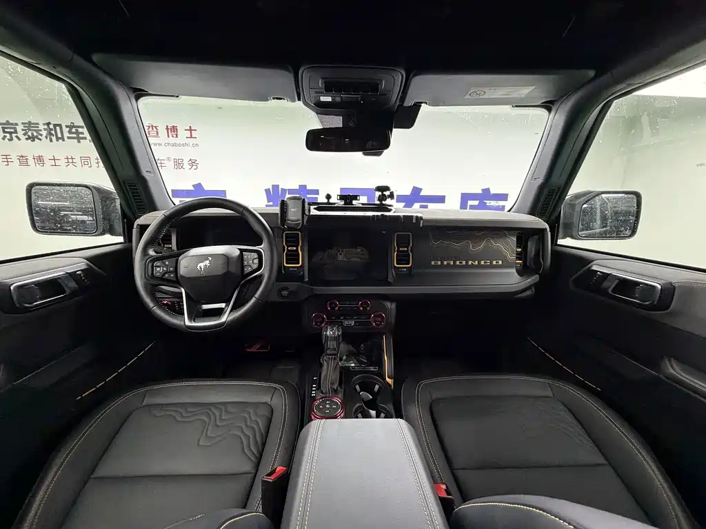 Ford Bronco — миниатюра 6