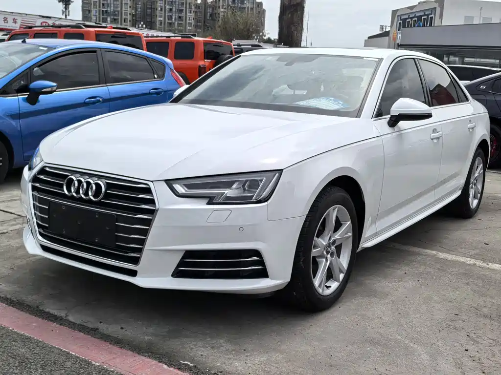Audi A4L 2018