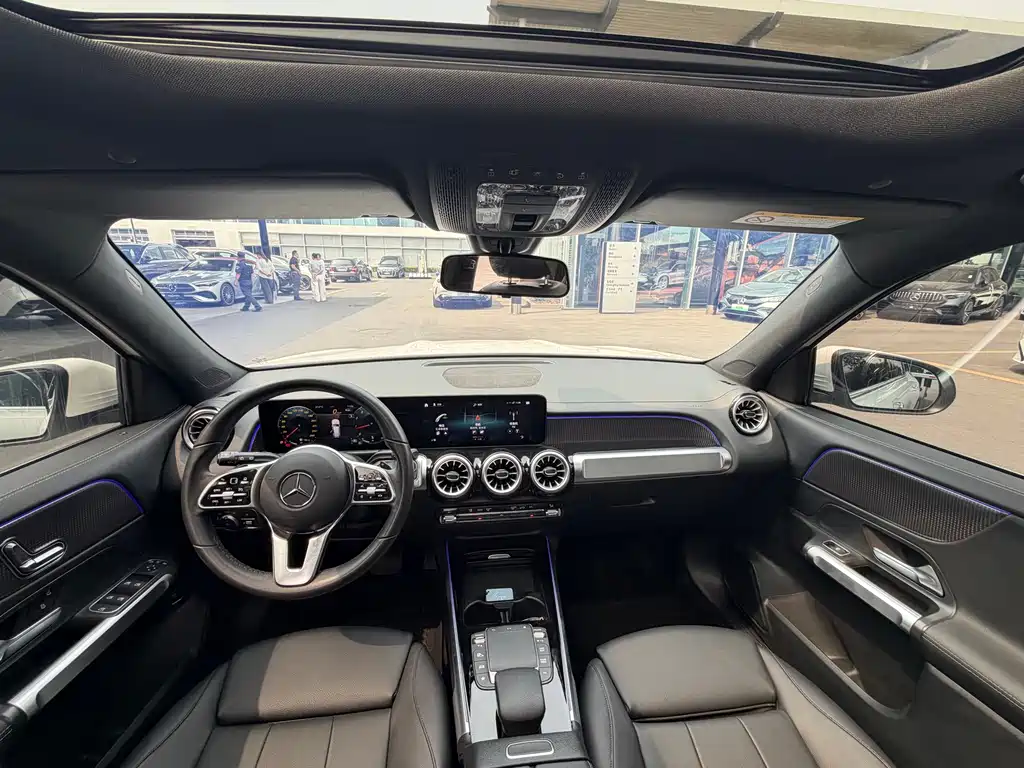 Mercedes-Benz GLB — миниатюра 13