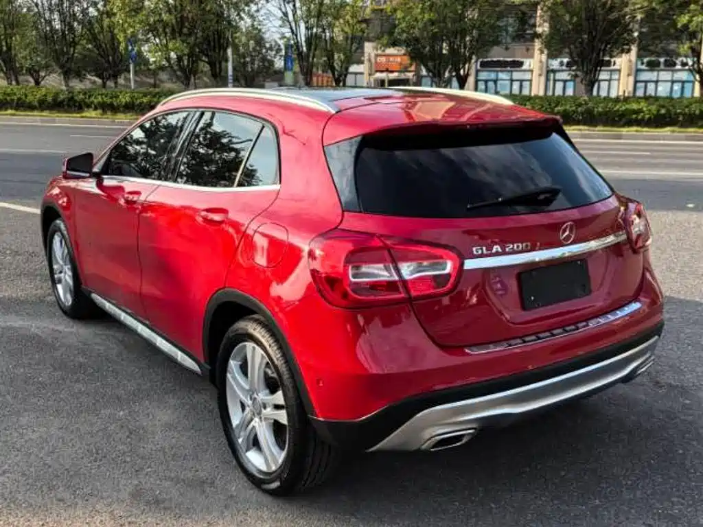 Mercedes-Benz GLA — миниатюра 7