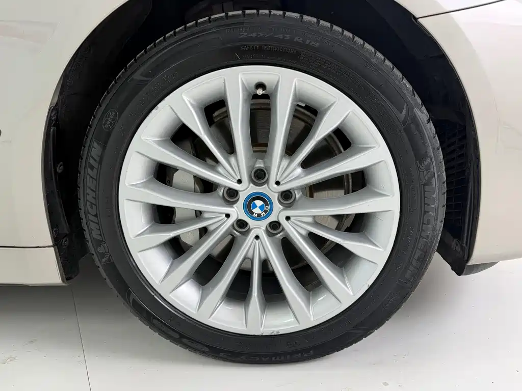 BMW 5 SERIES NEW ENERGY