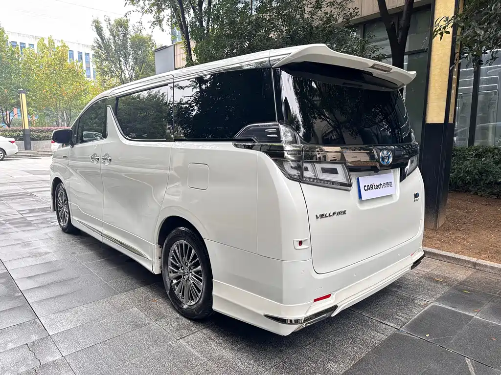 Toyota Vellfire — миниатюра 5