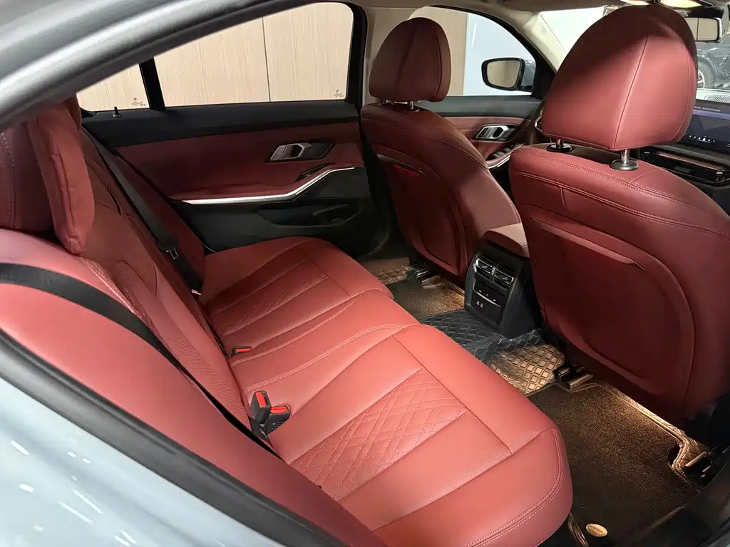 BMW 3 Series — миниатюра 12