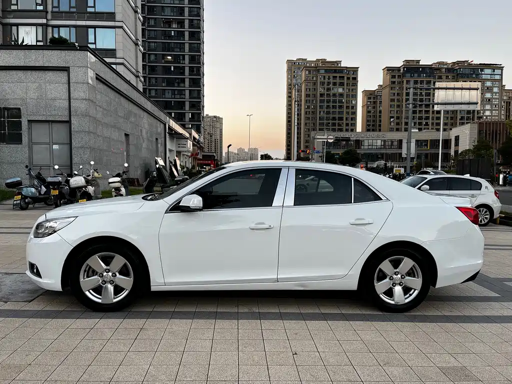 Chevrolet Malibu — миниатюра 14
