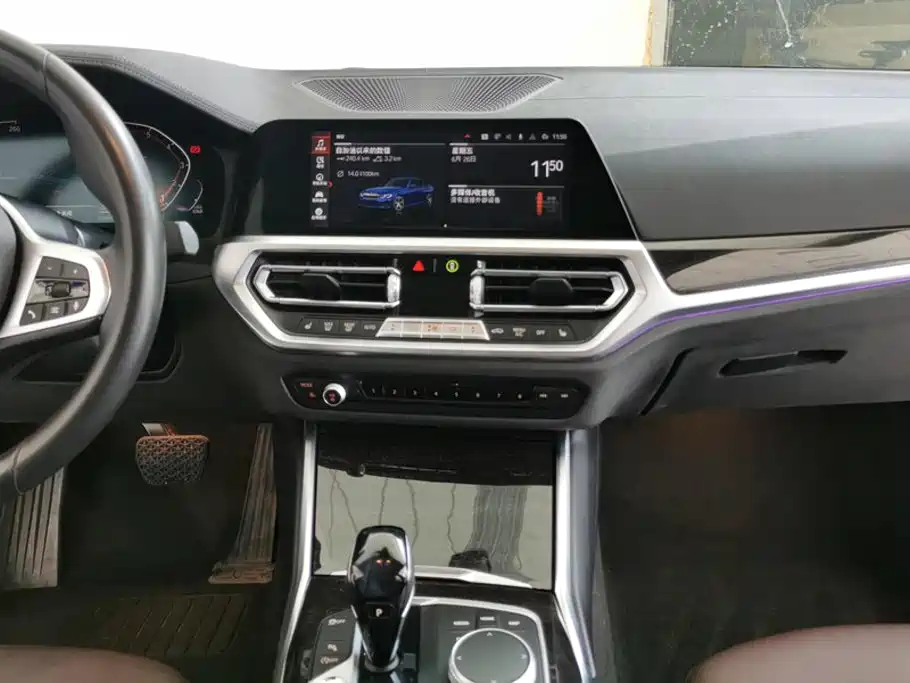 BMW 3 Series — миниатюра 13