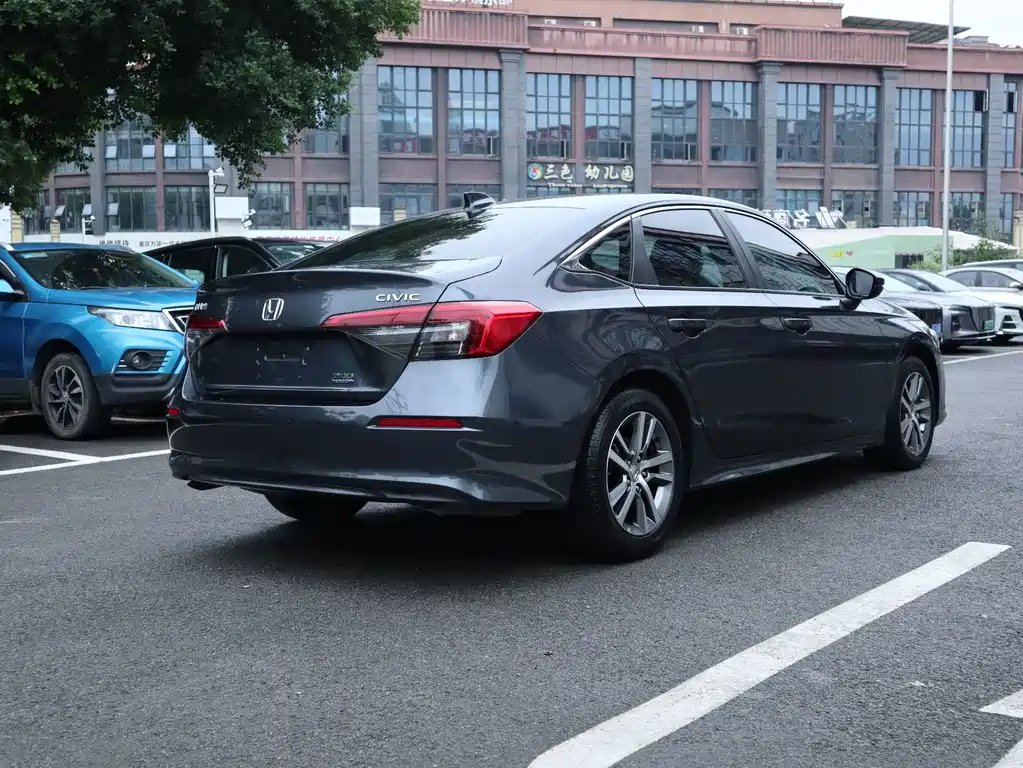 Honda Civic — миниатюра 5
