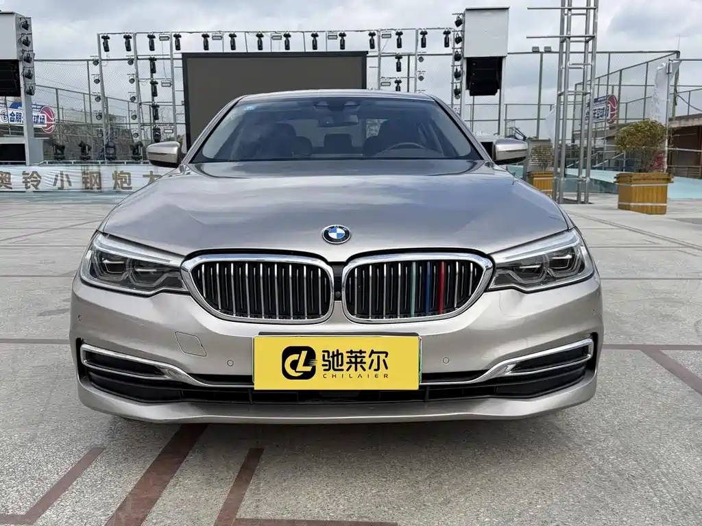 BMW 5 Series New Energy — миниатюра 2