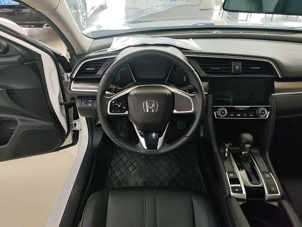 Honda Civic — миниатюра 11