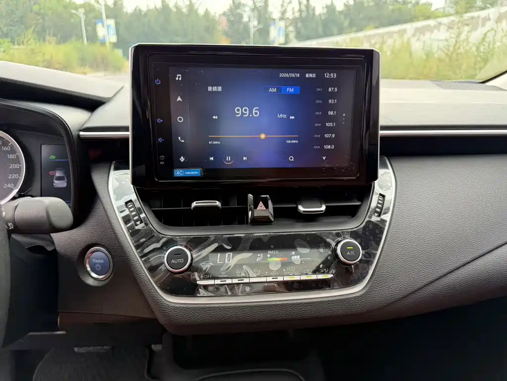 Toyota Corolla — миниатюра 10