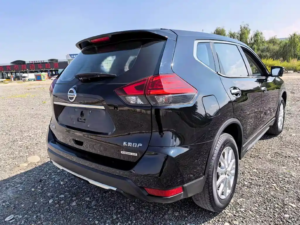 Nissan X-Trail — миниатюра 6
