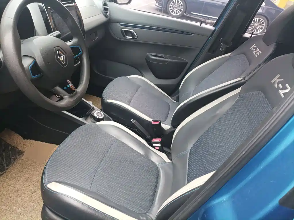 Renault City K-ZE — миниатюра 11