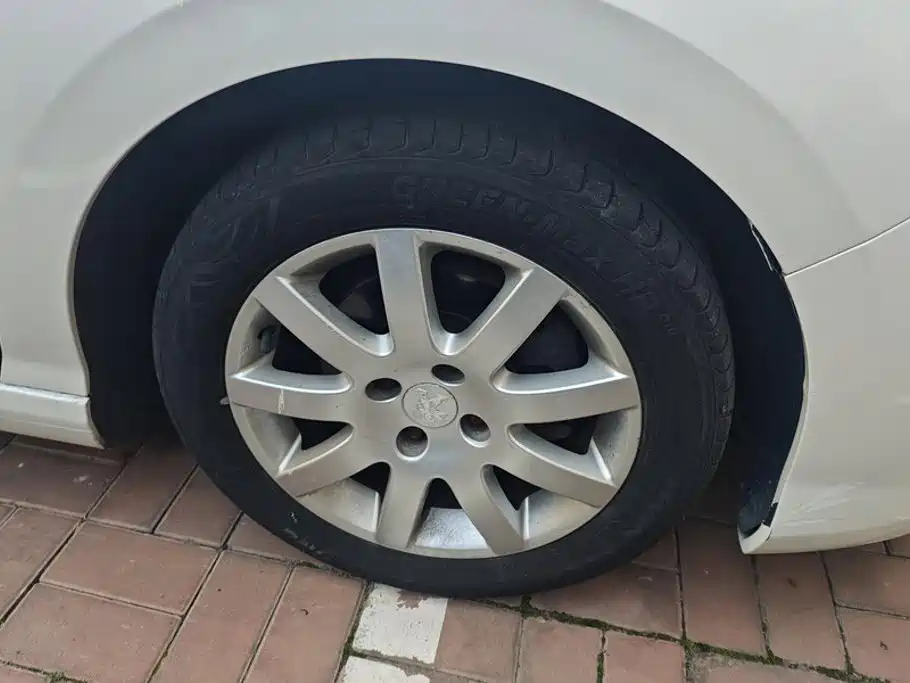 Peugeot 308 — миниатюра 6