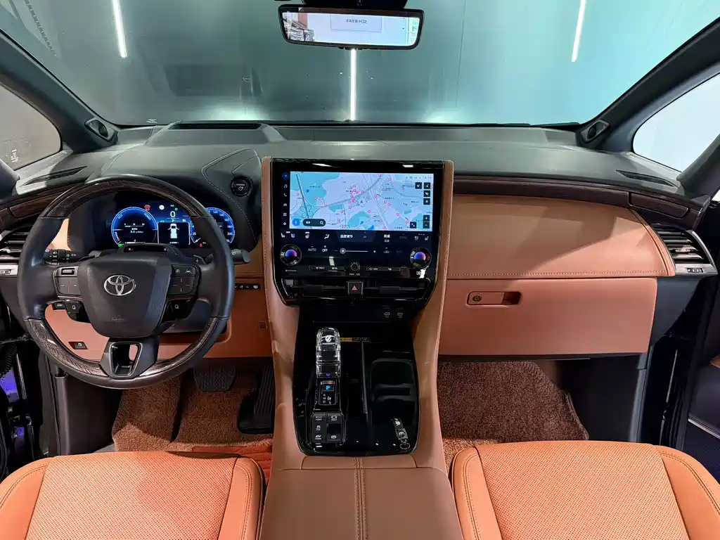 Toyota Alphard — миниатюра 7