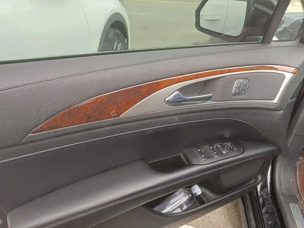 Lincoln MKZ — миниатюра 6