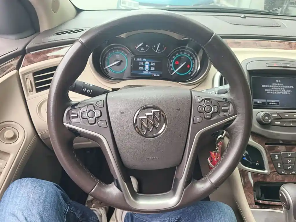 Buick LaCrosse — миниатюра 15