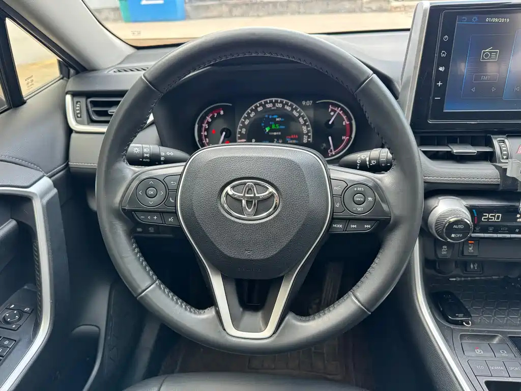 TOYOTA RAV4 RONGFANG