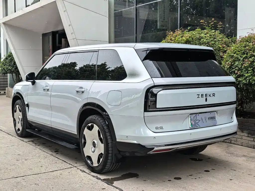 Zeekr 9X 2025 Hyper 70kWh мест