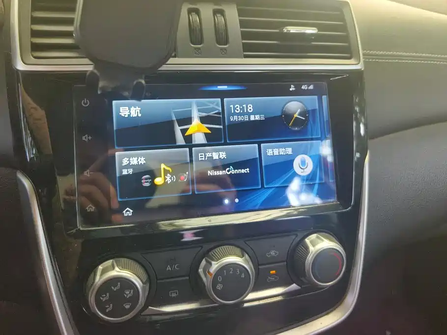 Nissan Tiida — миниатюра 13