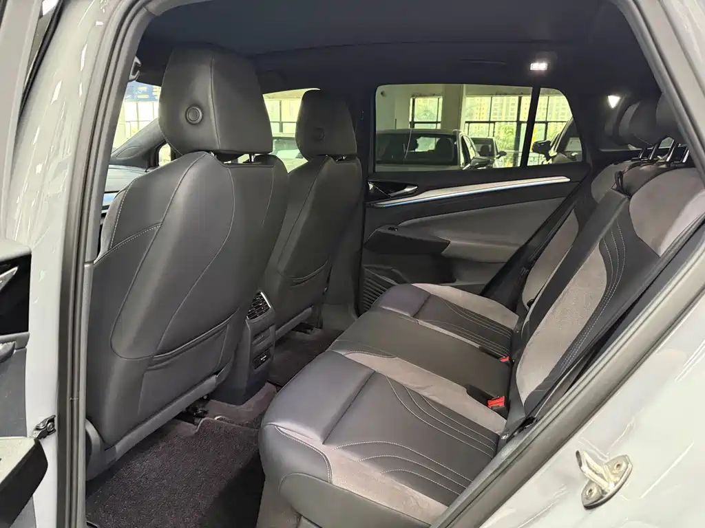 Volkswagen ID.4 Crozz — миниатюра 6