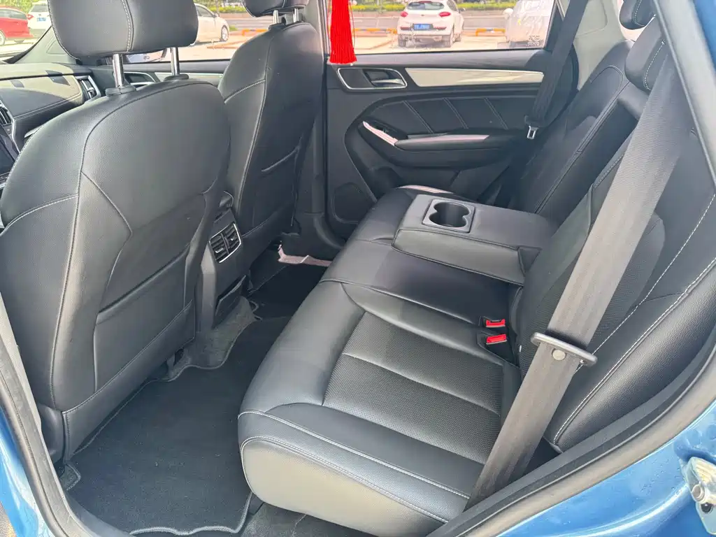 Roewe RX5 — миниатюра 10