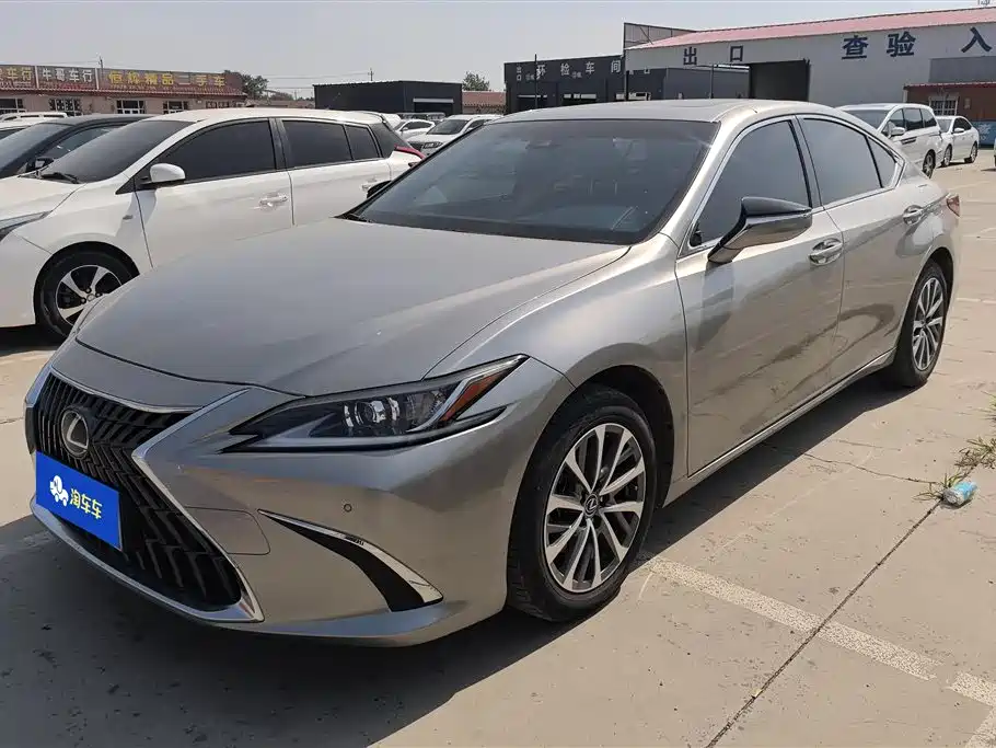 Купить Lexus ES