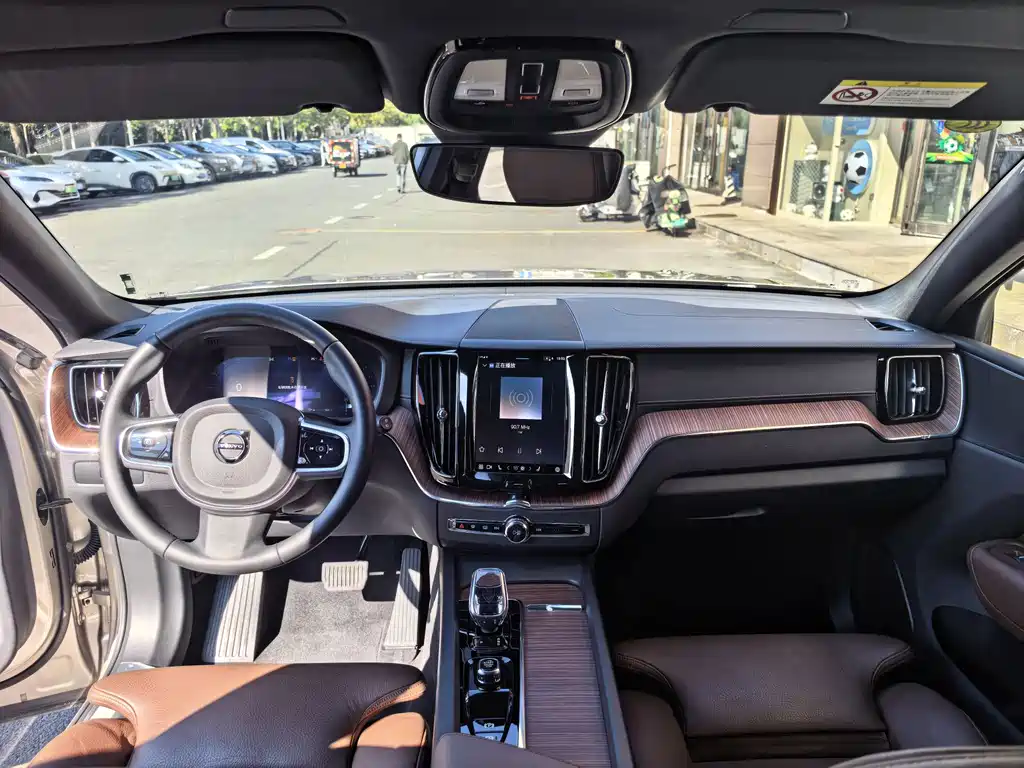 Volvo XC60 — миниатюра 4