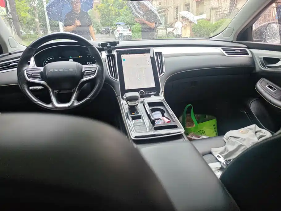 Roewe i6 MAX — миниатюра 12