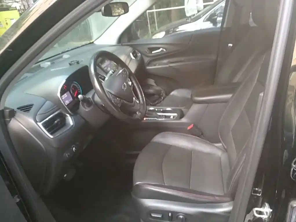 Chevrolet Equinox — миниатюра 15