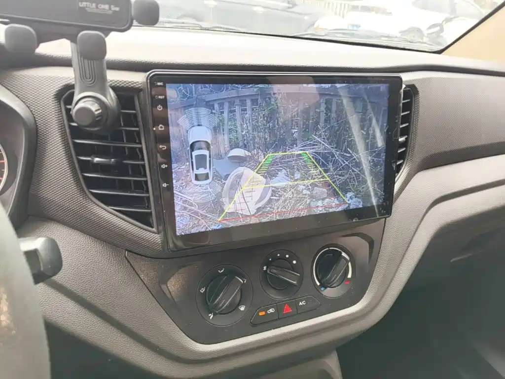 Wuling Hongguang V — миниатюра 13