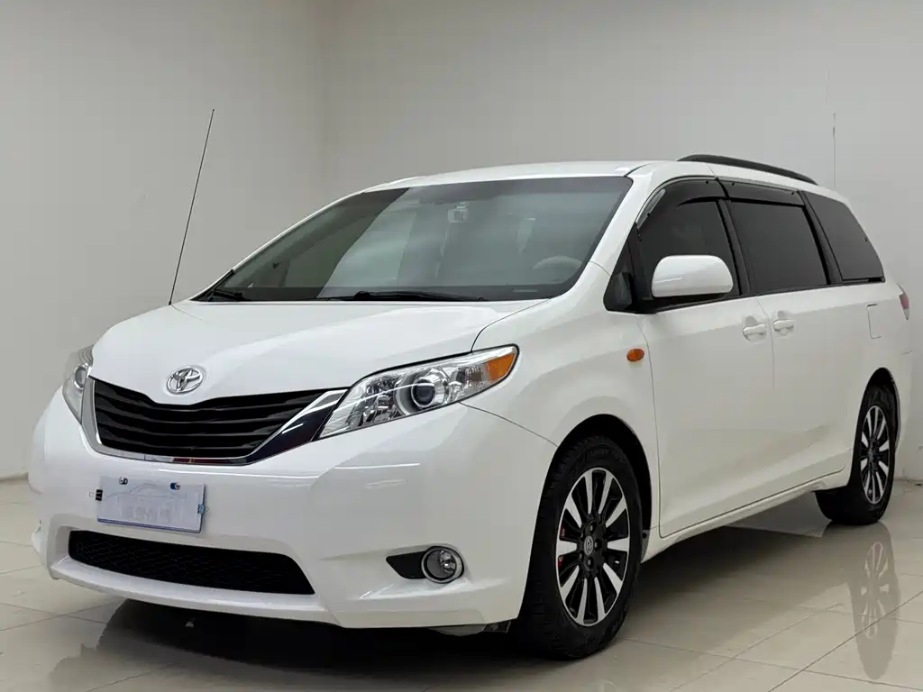 Toyota Sienna 2015