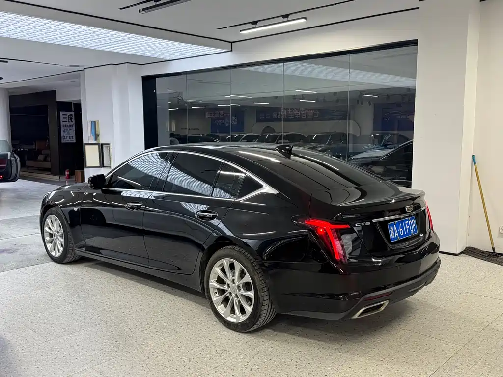 Cadillac CT5 — миниатюра 3
