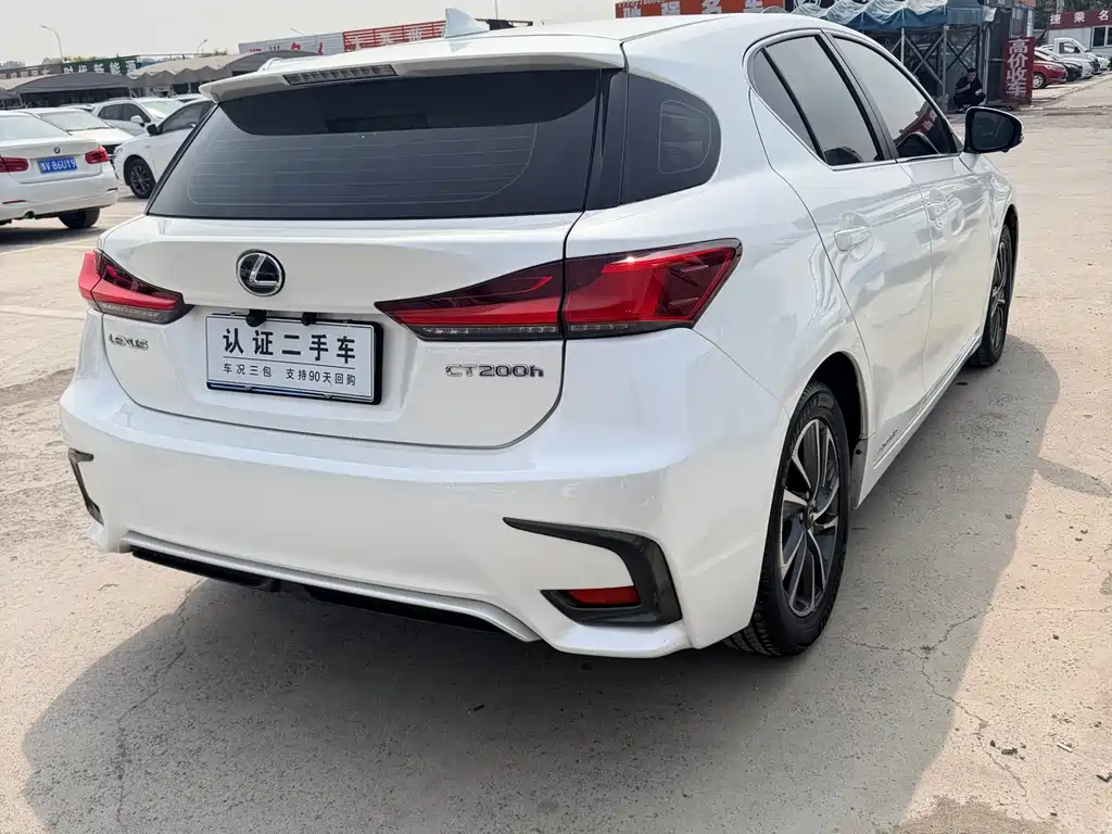 Lexus CT — миниатюра 6