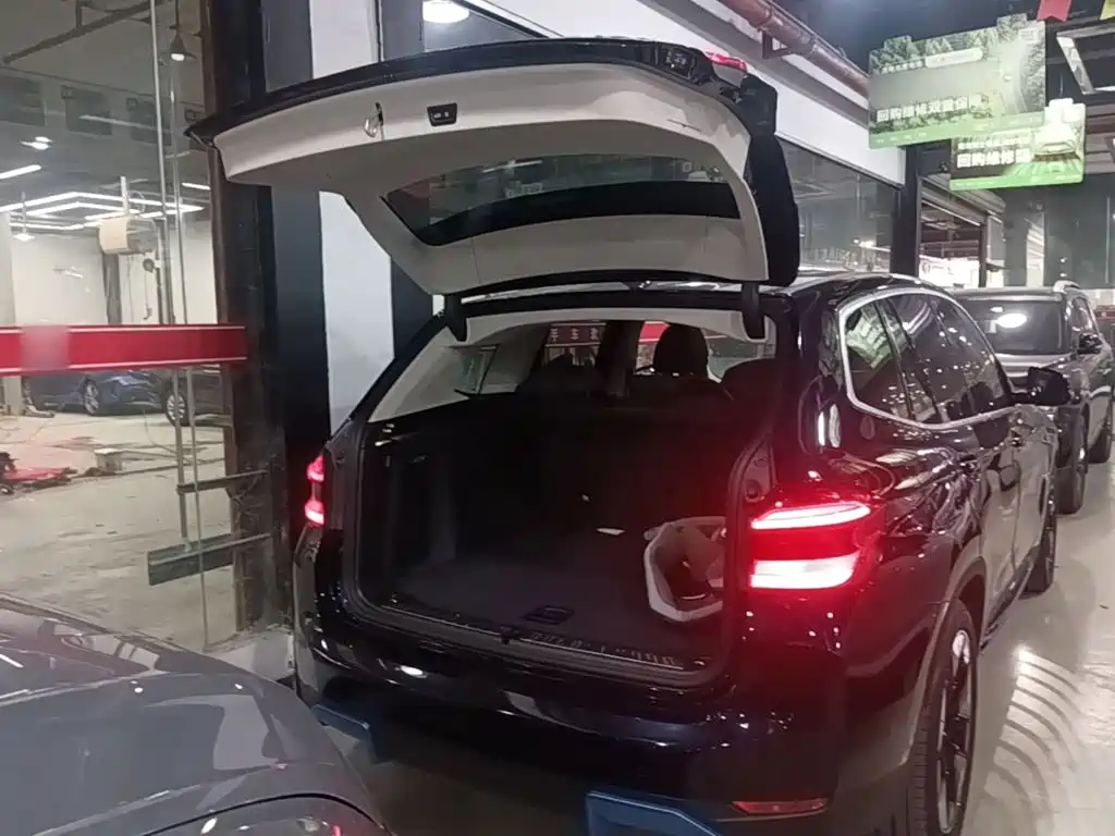 BMW iX3 — миниатюра 19