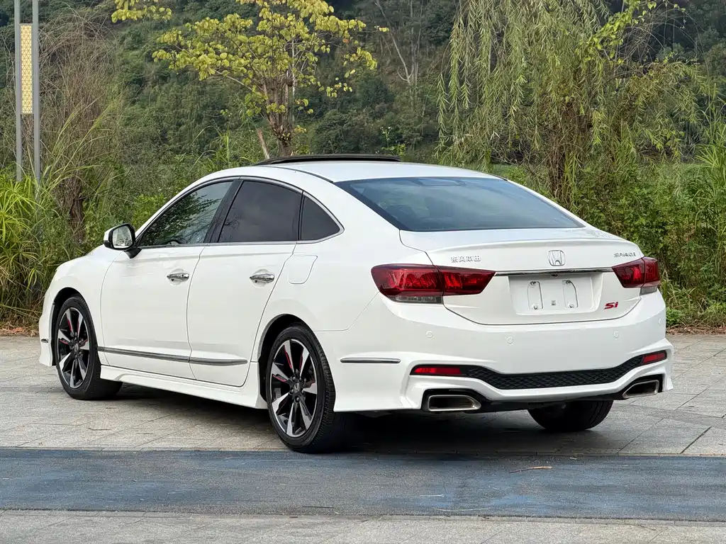 Honda Spirior — миниатюра 17
