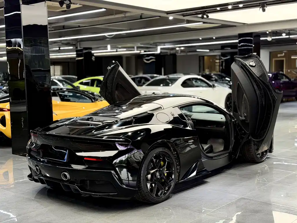 Maserati MC20 — миниатюра 4
