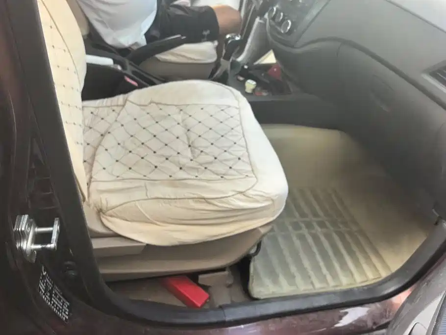 Wuling Hongguang — миниатюра 8