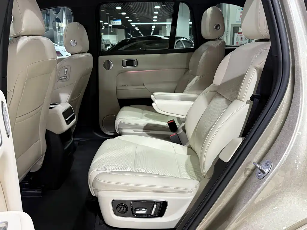 Li Auto Li L8 — миниатюра 6