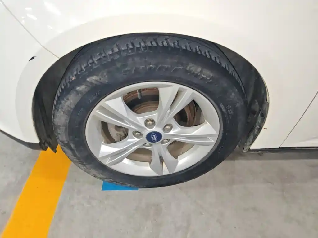 Ford Focus — миниатюра 23