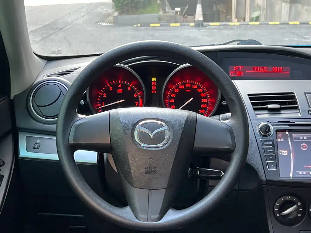 Mazda 3 Xingcheng — миниатюра 16