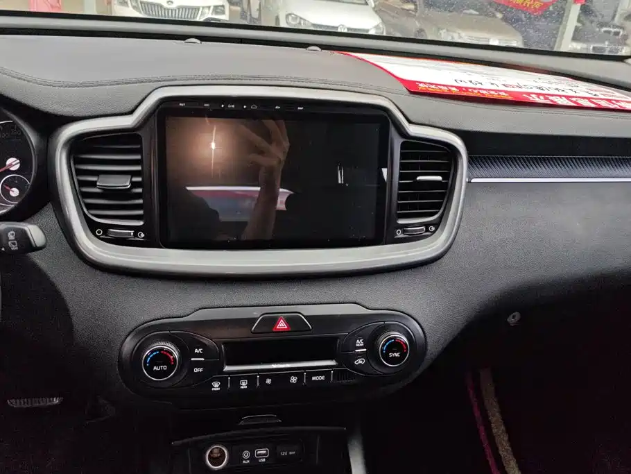 Kia Sorento — миниатюра 13