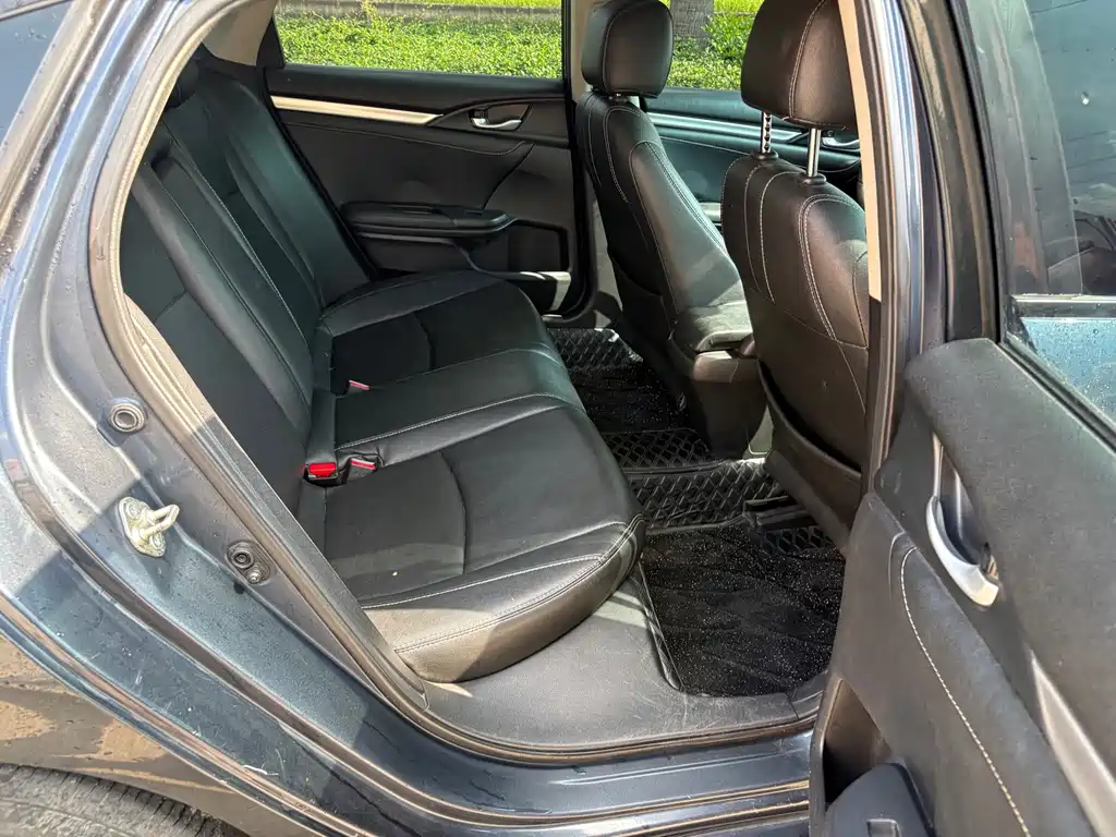 Honda Civic — миниатюра 10